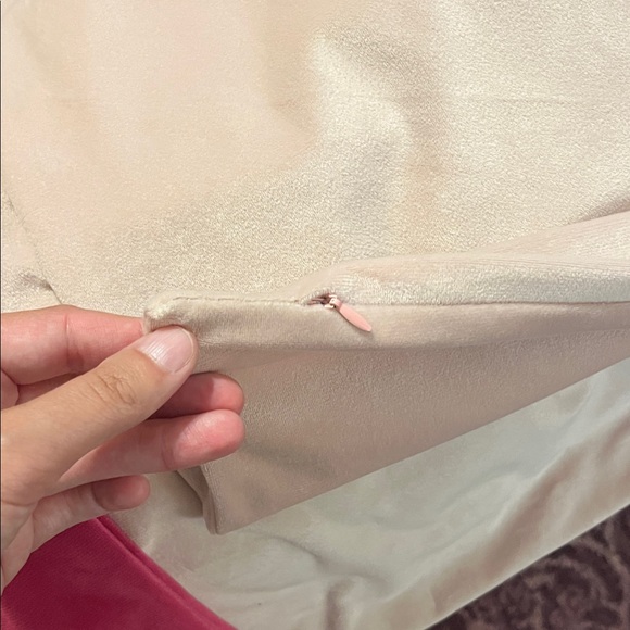 Luxurious dark Pink and light pink pillow cover Set - Picture 7 of 11